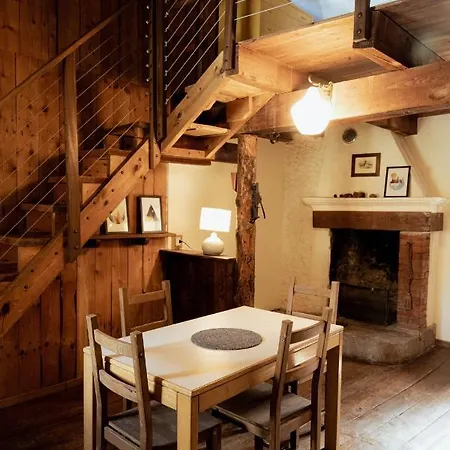 אורחן Visaisa Taverna & Foresteria אצ'ליו