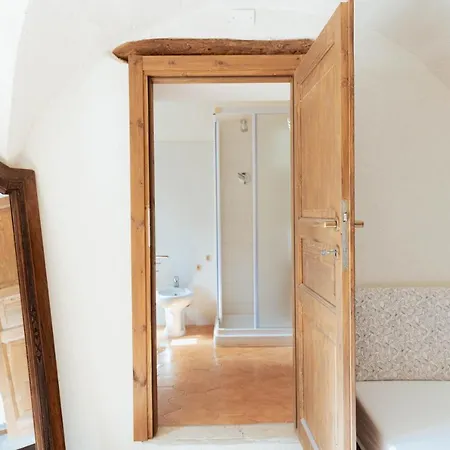 אורחן Visaisa Taverna & Foresteria *