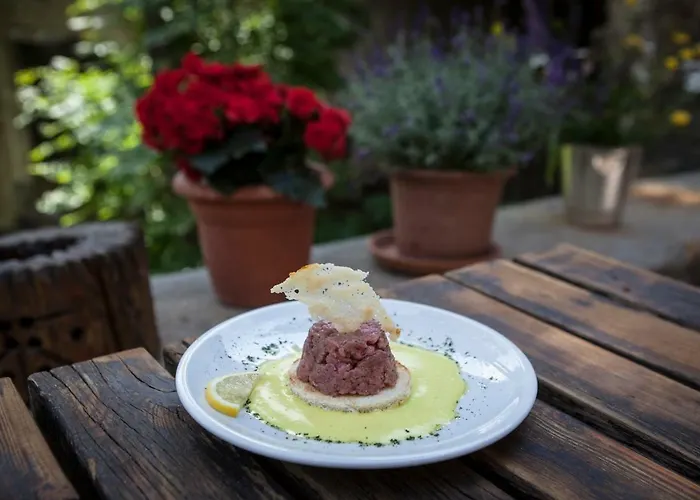 Visaisa Taverna & Foresteria Inn *